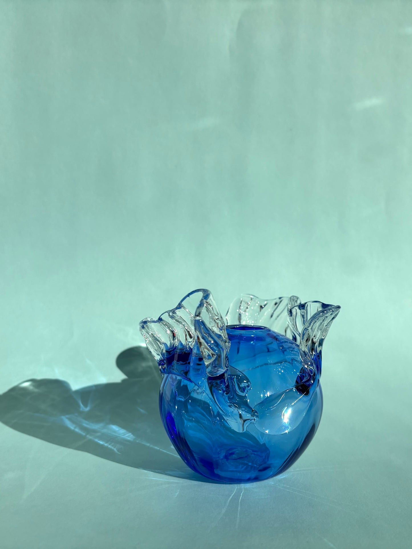 Juturnavase, mørkeblå