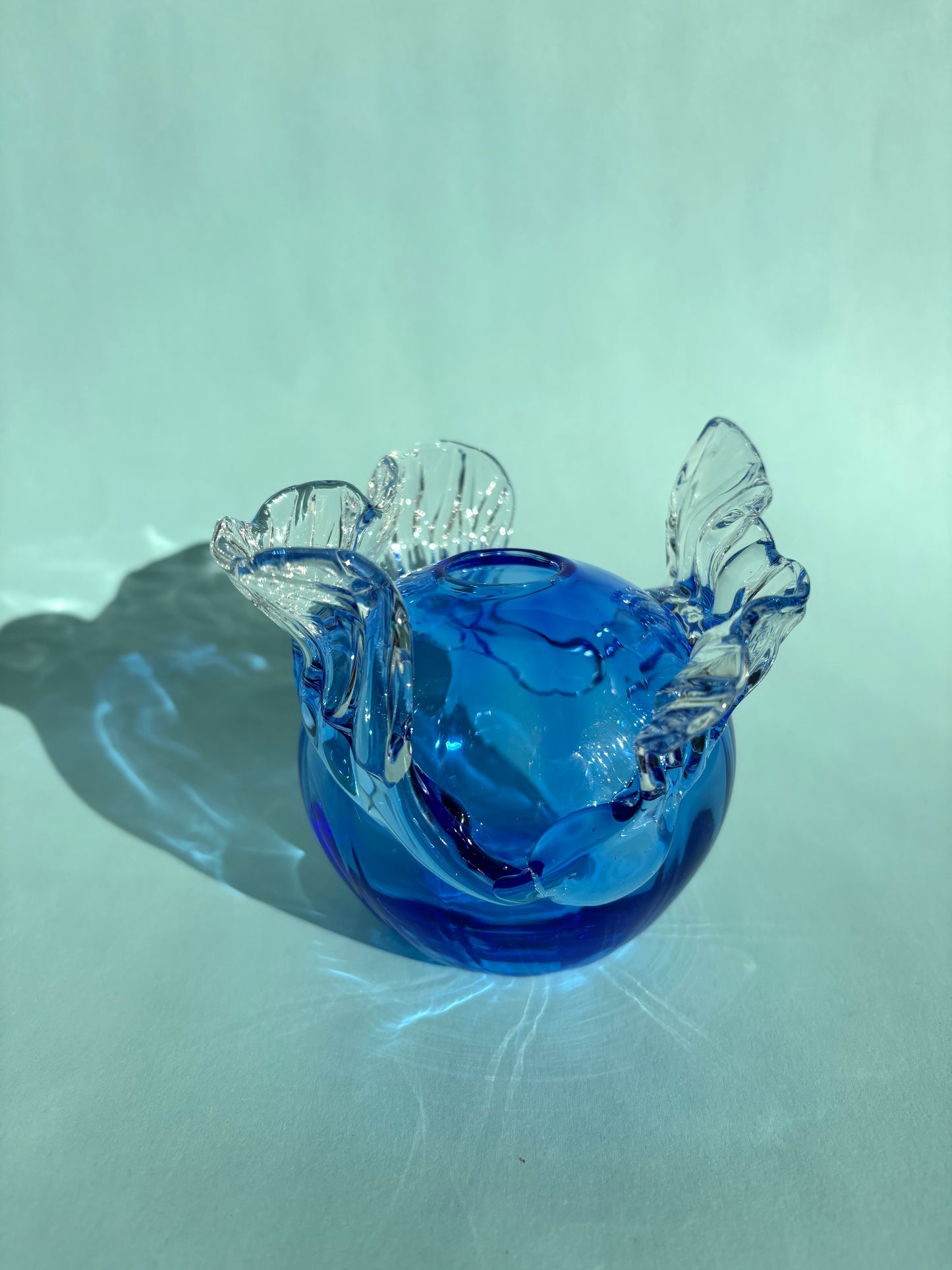 Juturnavase, mørkeblå