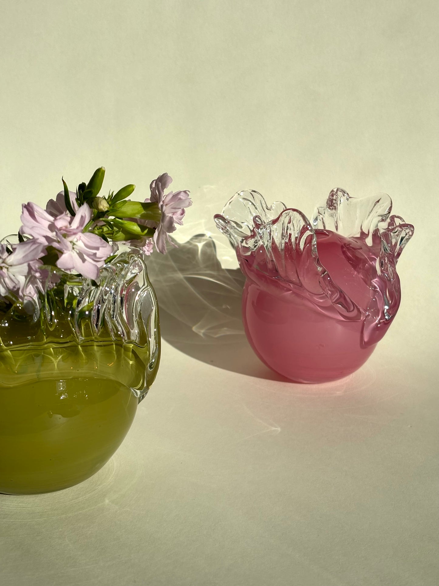 Juturnavase, olivengrøn